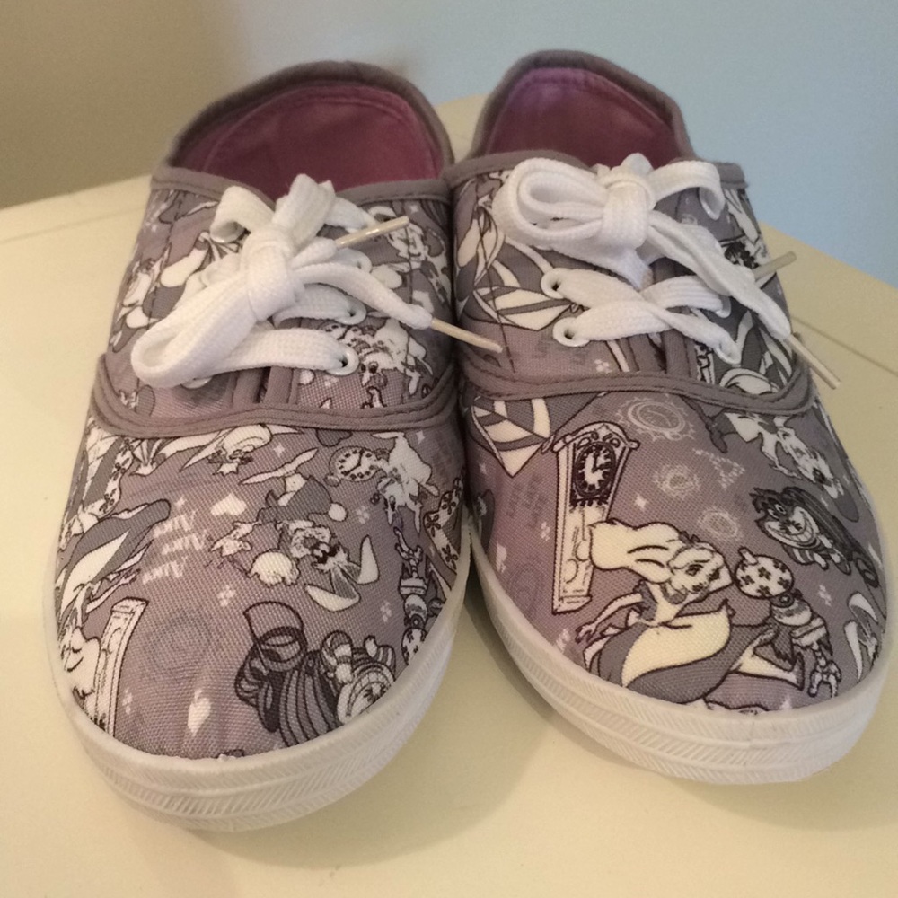 Disney Alice in Wonderland Tennis Shoes